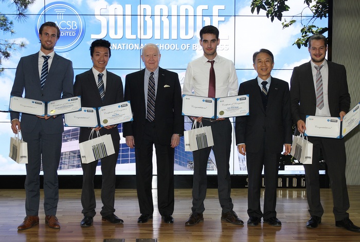 Fall 2015 International Business Case Competition